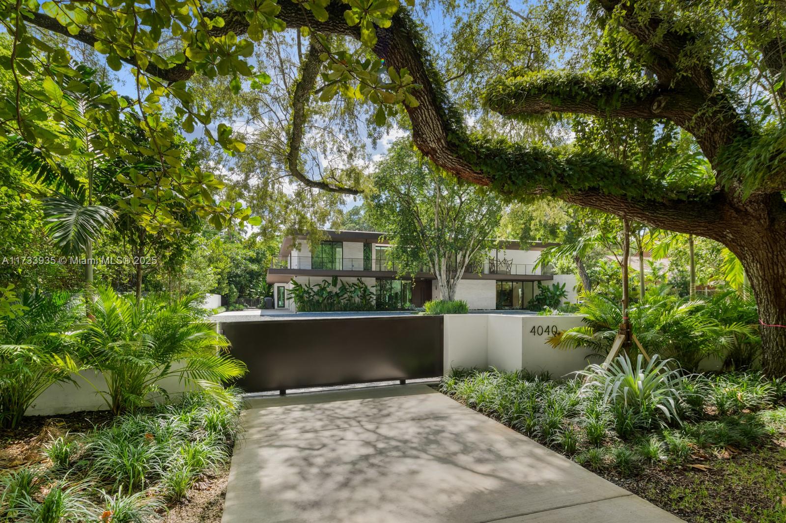 CLEVELAND PARK - Residential