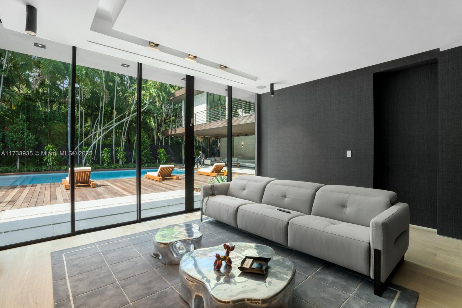 CLEVELAND PARK - Residential