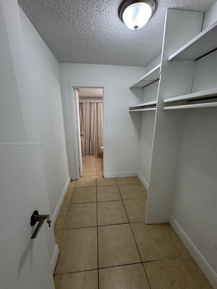 BAYVIEW PALMS CONDO - Residential Lease