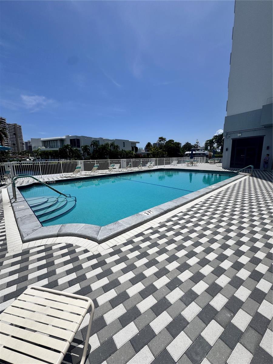 GOLDEN SURF TOWERS CONDO - Residential Lease