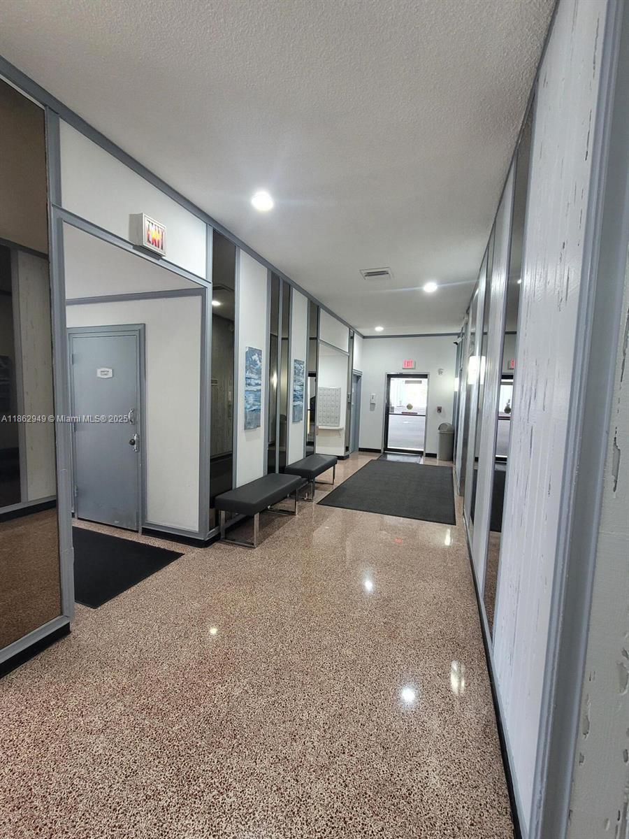 GOLDEN SURF TOWERS CONDO - Residential Lease