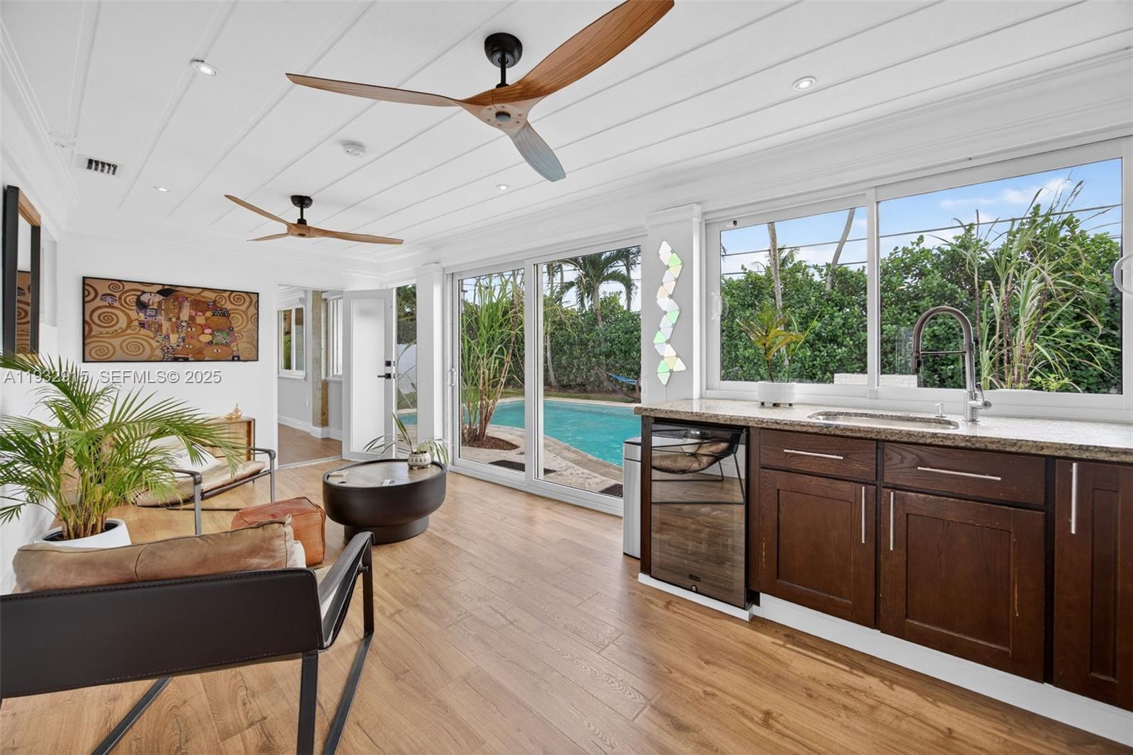 WESTWOOD LAKE 4TH ADDN - Residential