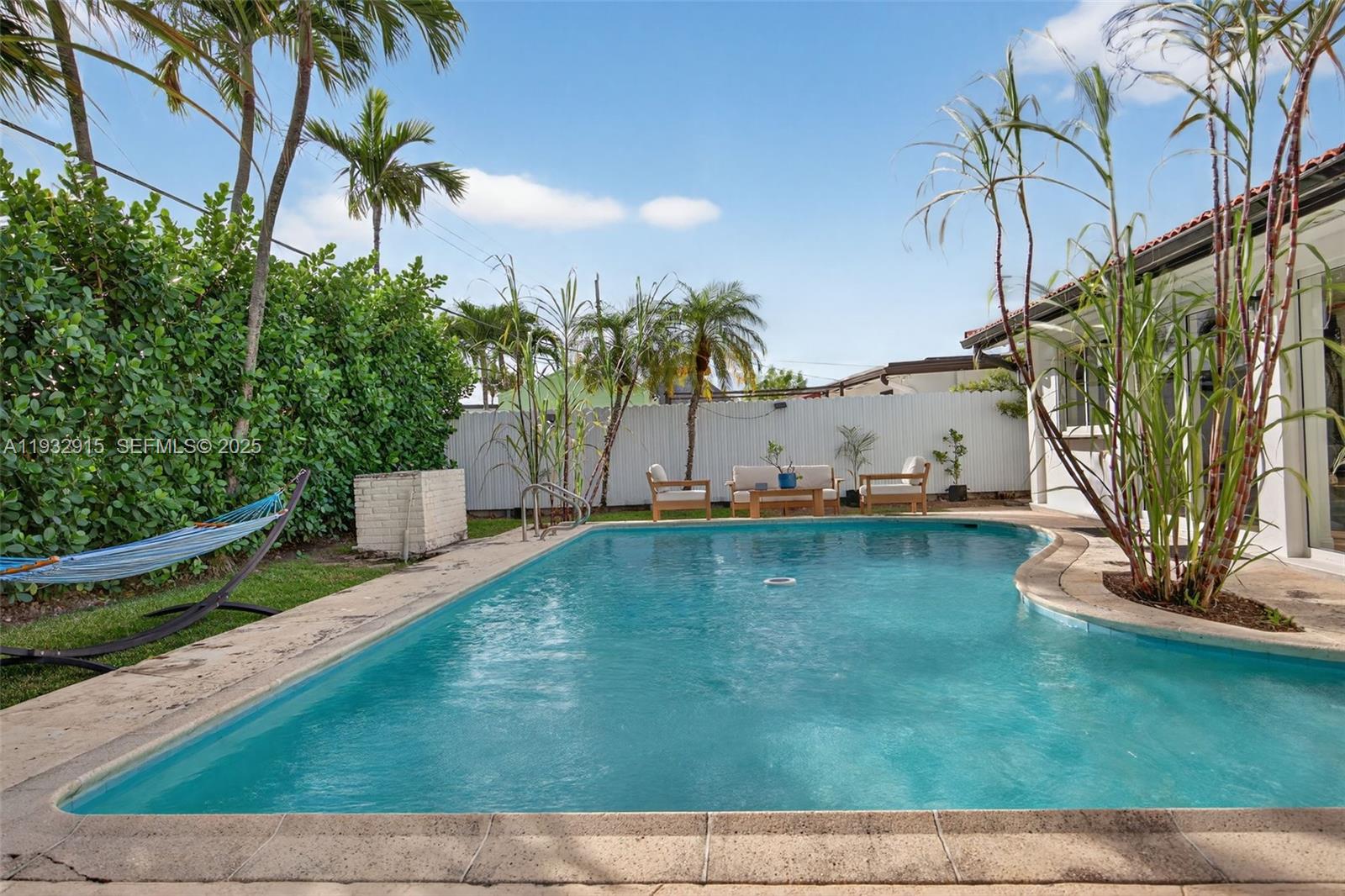 WESTWOOD LAKE 4TH ADDN - Residential