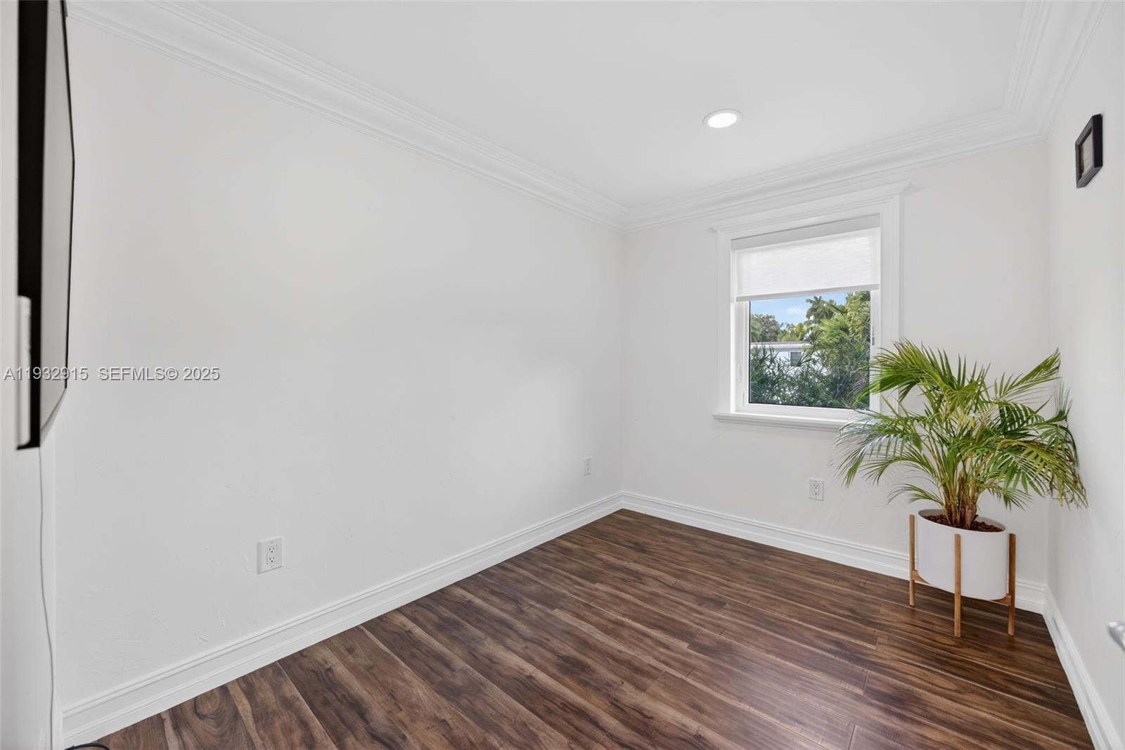 WESTWOOD LAKE 4TH ADDN - Residential