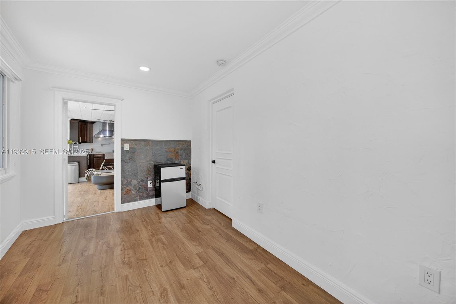 WESTWOOD LAKE 4TH ADDN - Residential