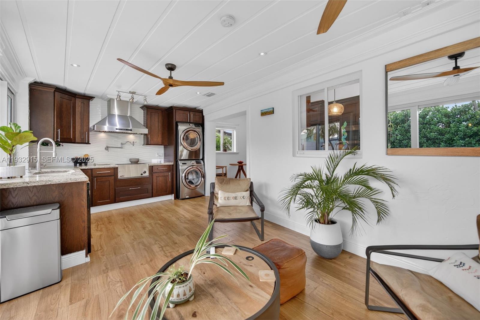 WESTWOOD LAKE 4TH ADDN - Residential