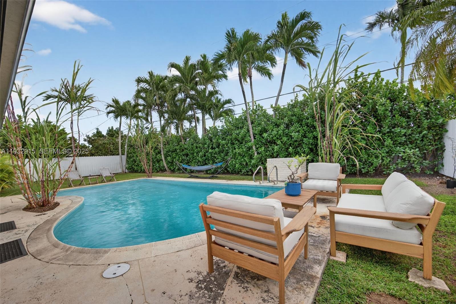 WESTWOOD LAKE 4TH ADDN - Residential