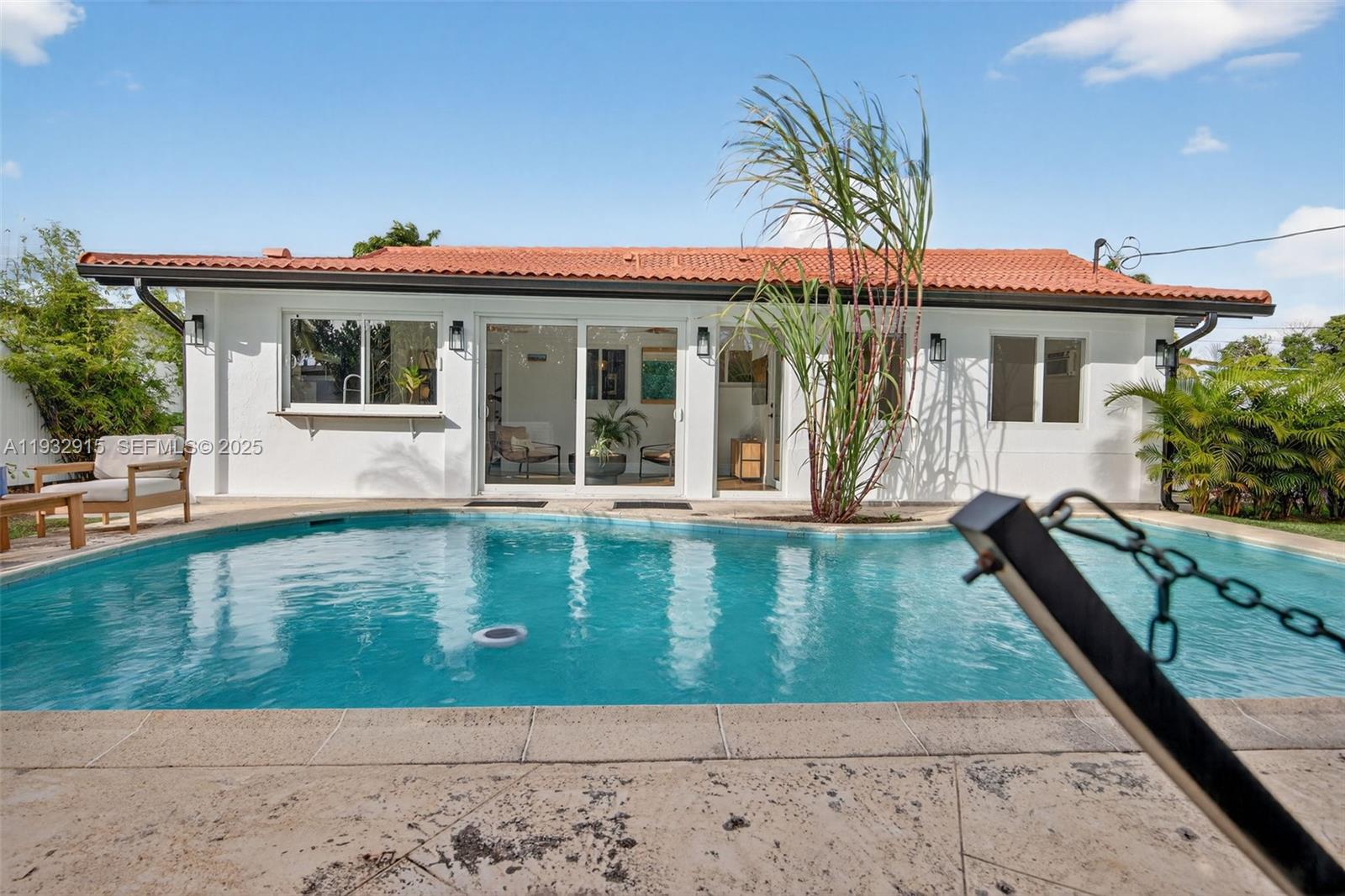 WESTWOOD LAKE 4TH ADDN - Residential