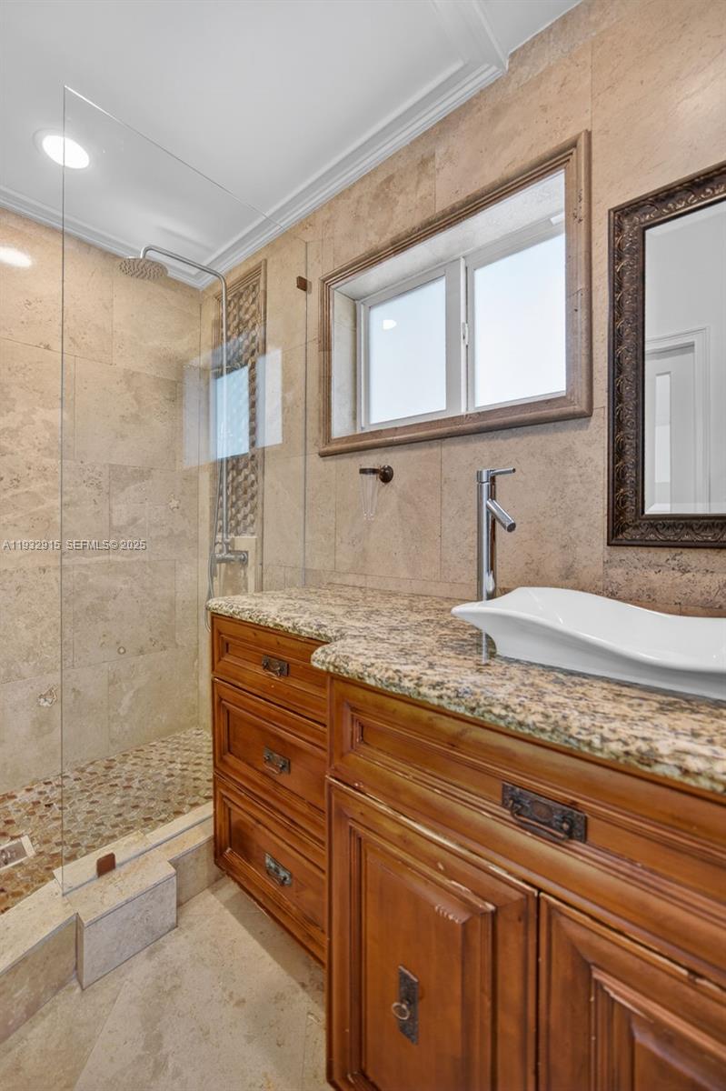 WESTWOOD LAKE 4TH ADDN - Residential