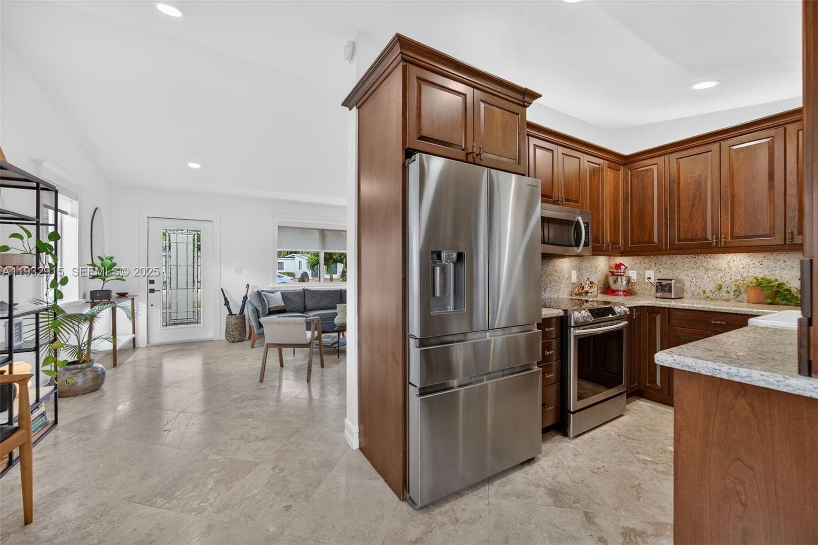 WESTWOOD LAKE 4TH ADDN - Residential