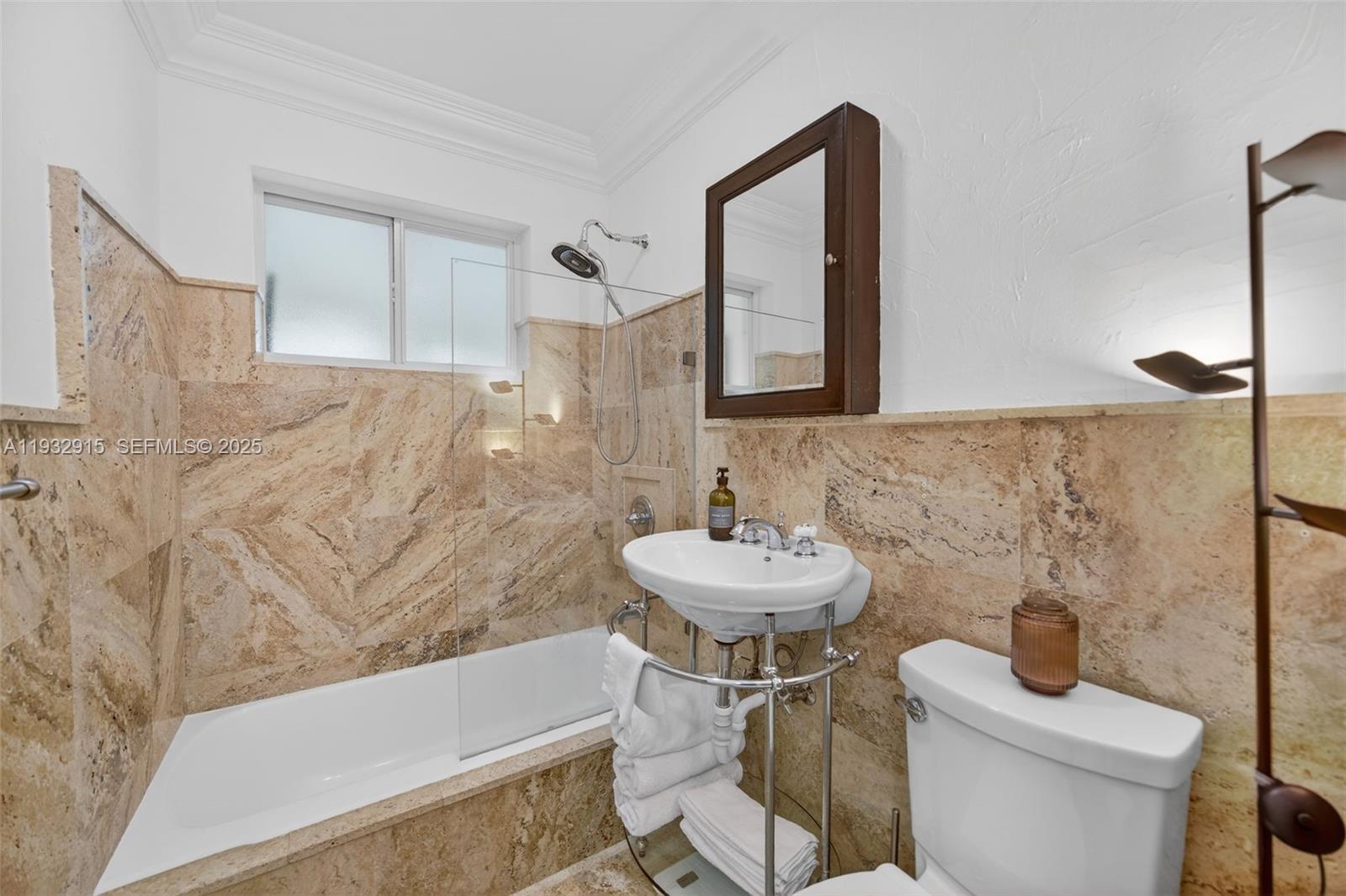 WESTWOOD LAKE 4TH ADDN - Residential