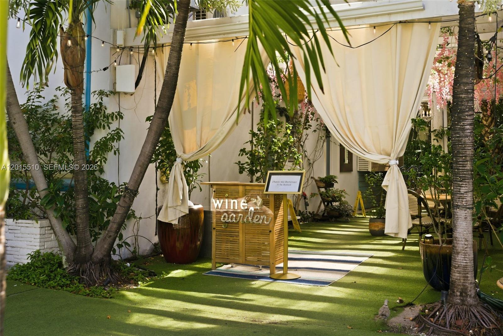 Four Seasons - Residential