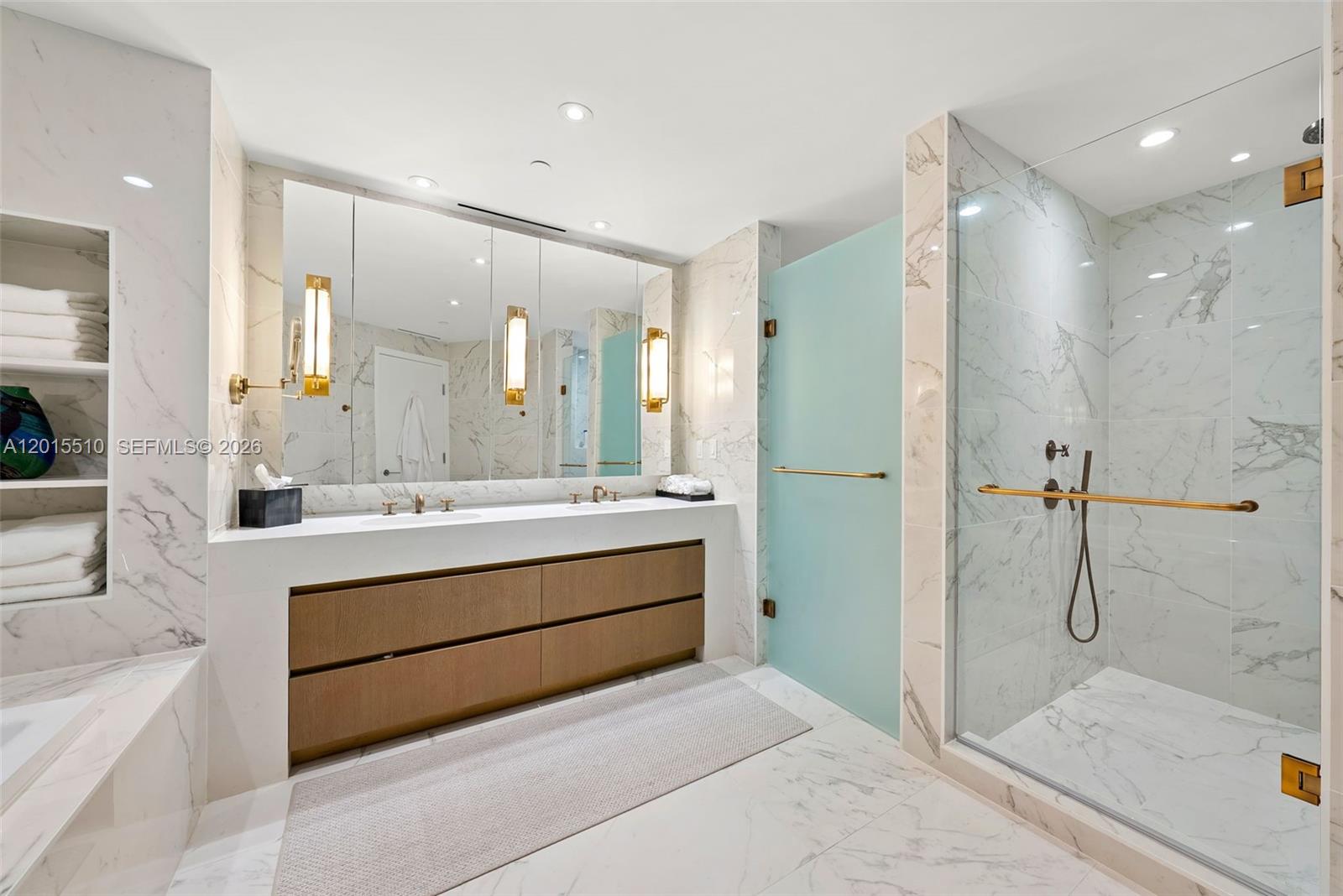 Four Seasons - Residential