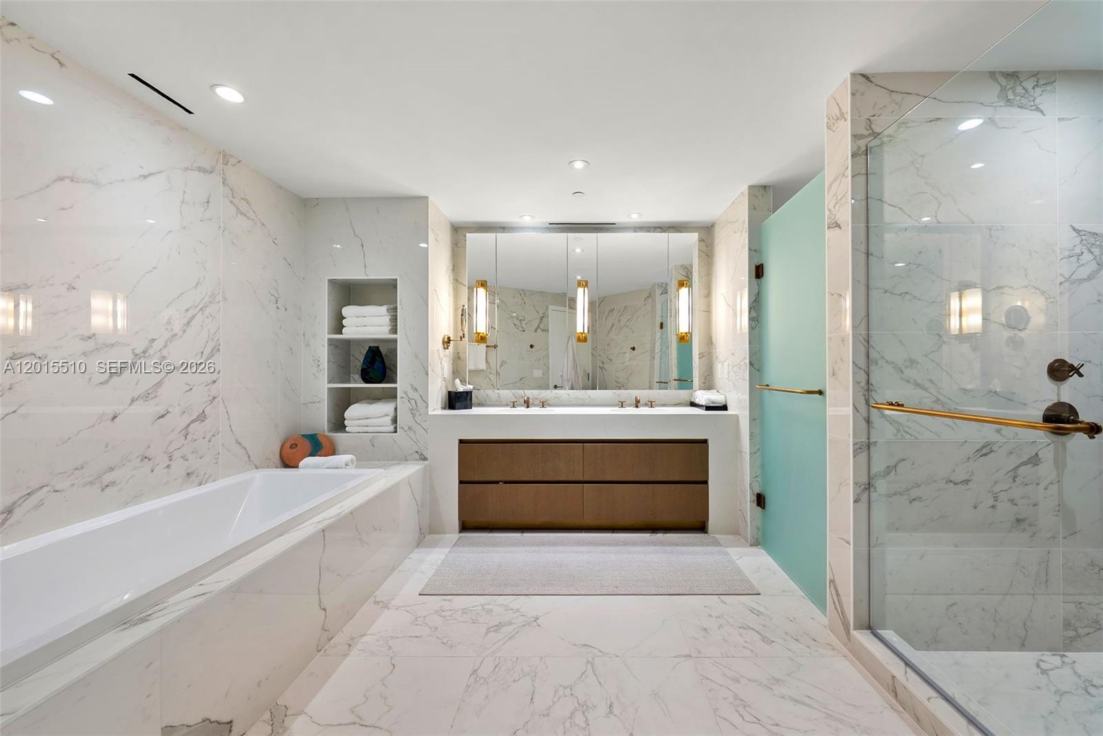 Four Seasons - Residential