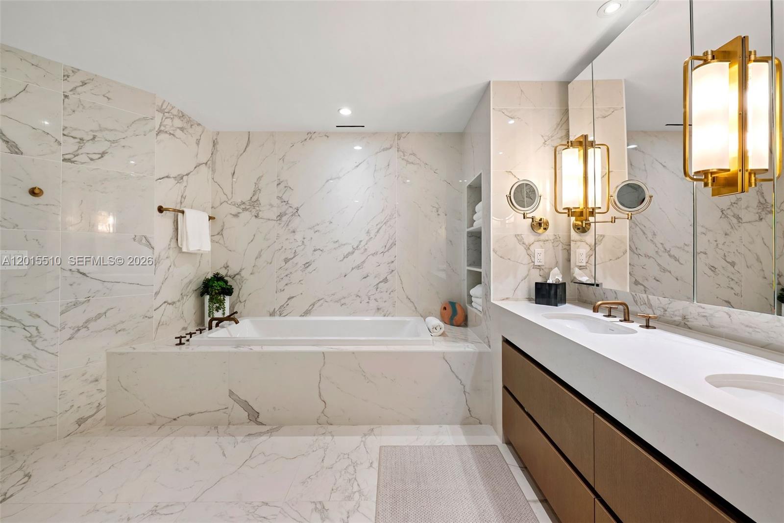 Four Seasons - Residential