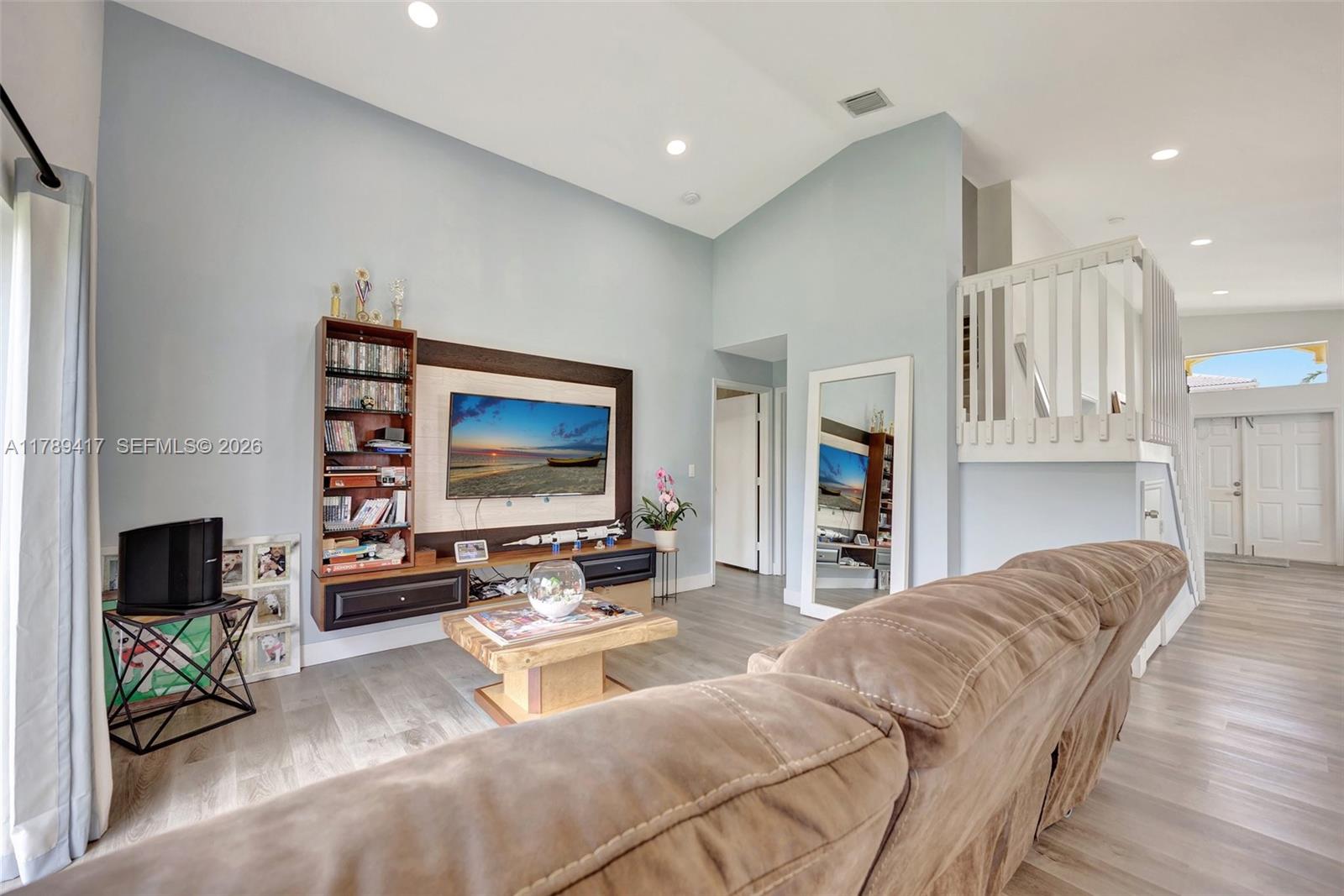 BISCAYNE POINT SOUTH - Residential