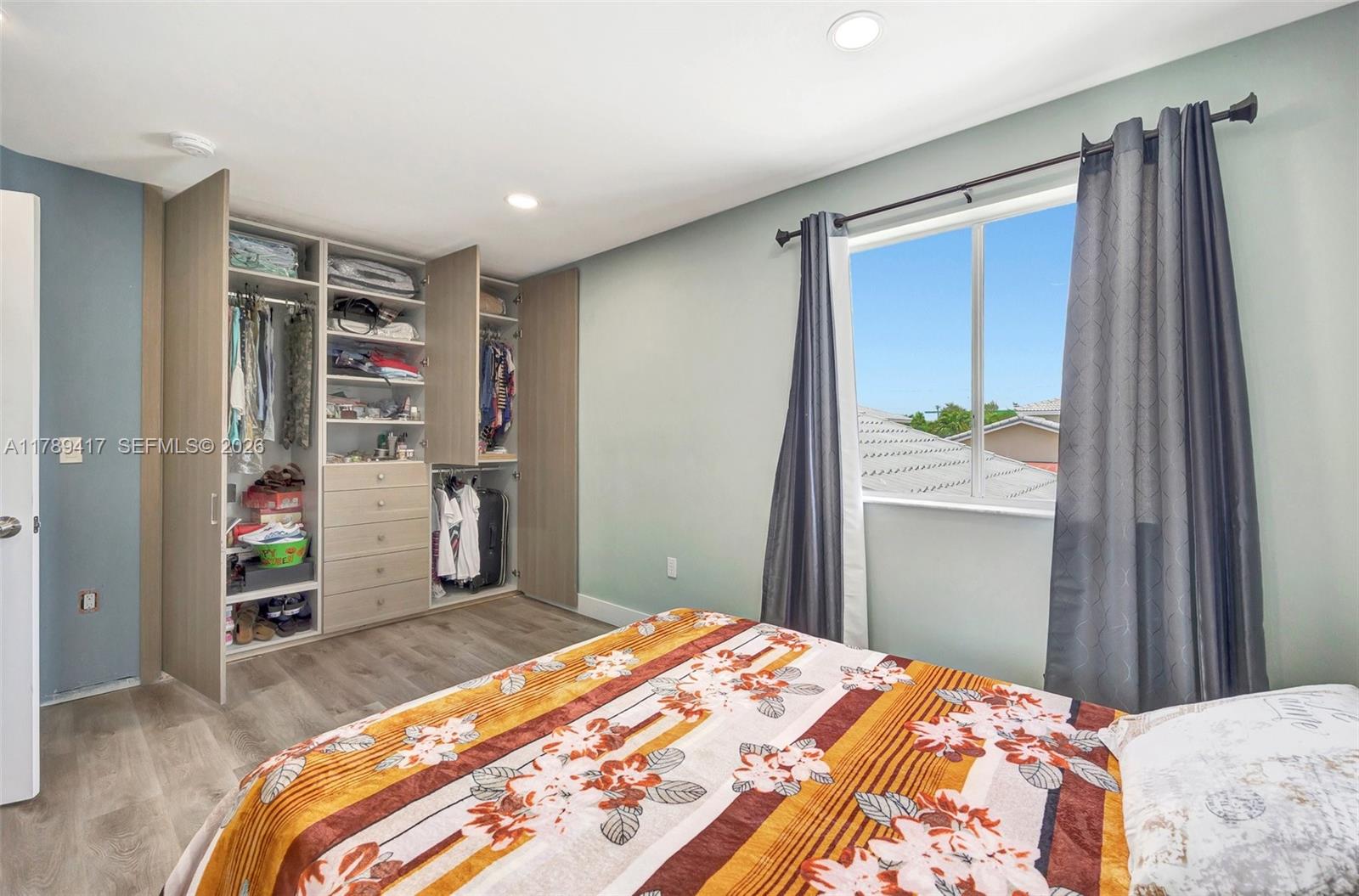 BISCAYNE POINT SOUTH - Residential