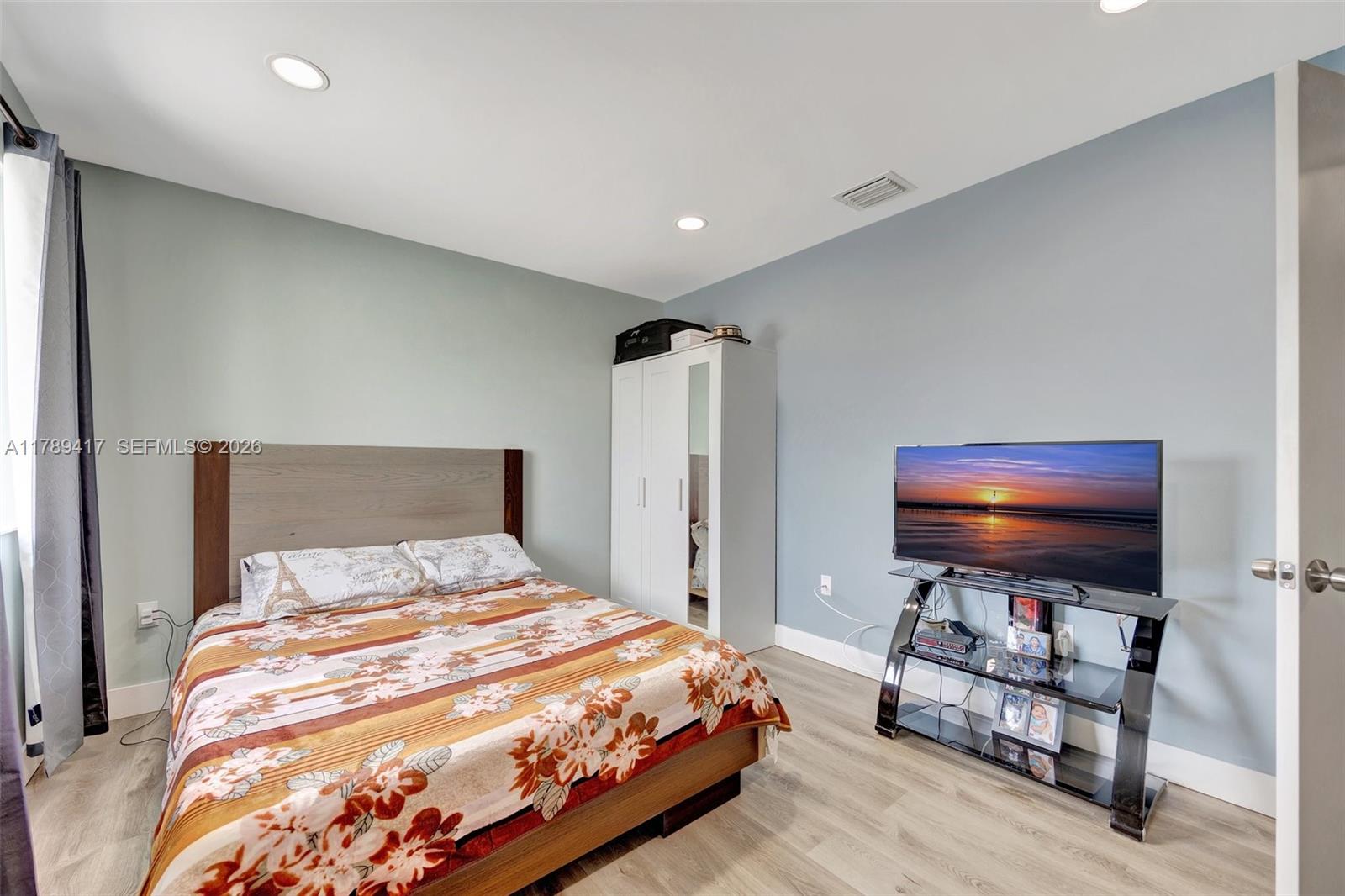 BISCAYNE POINT SOUTH - Residential