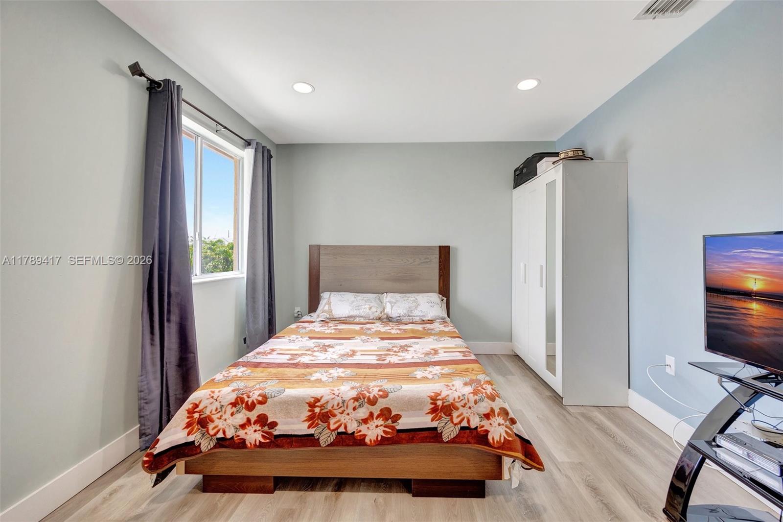 BISCAYNE POINT SOUTH - Residential