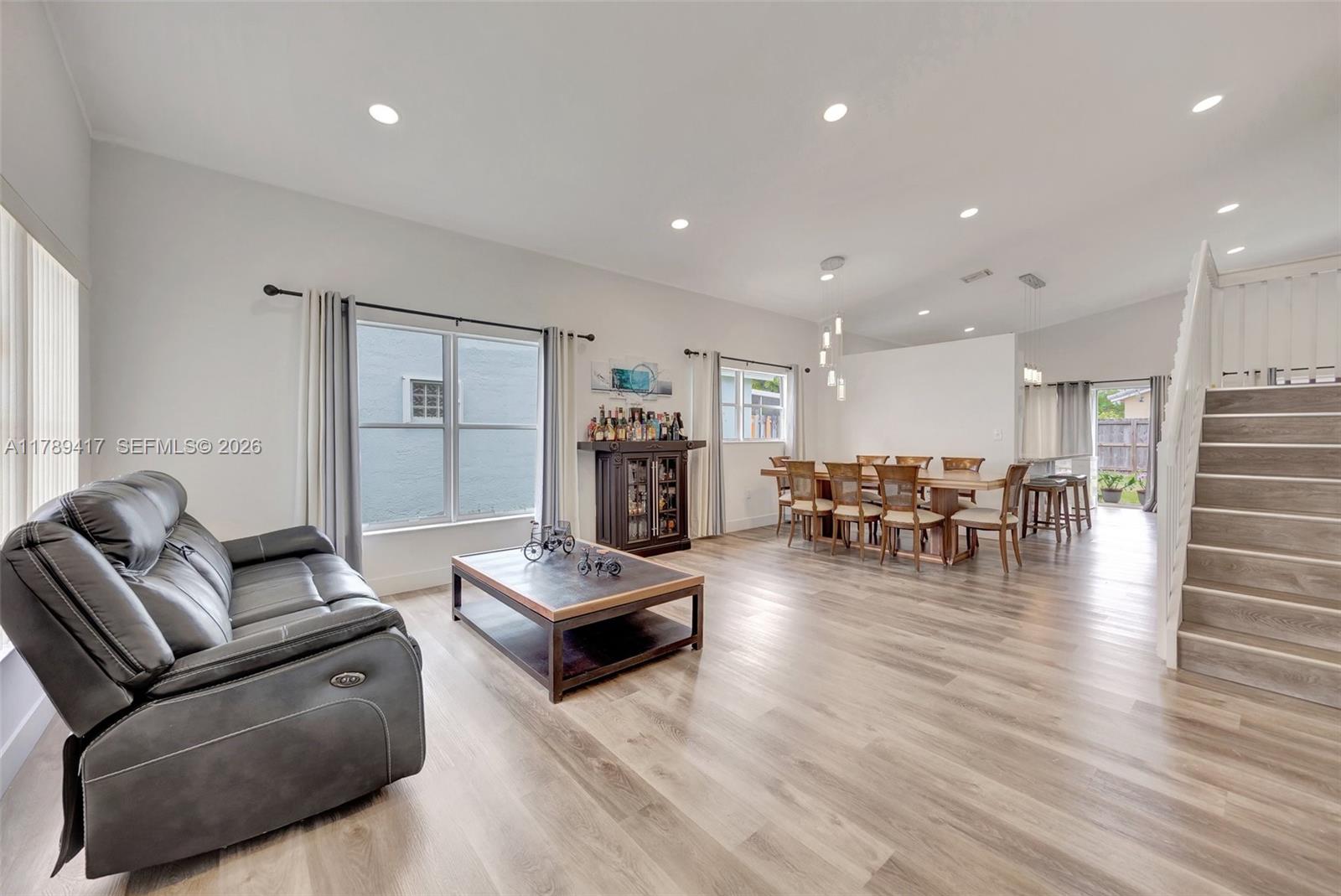 BISCAYNE POINT SOUTH - Residential