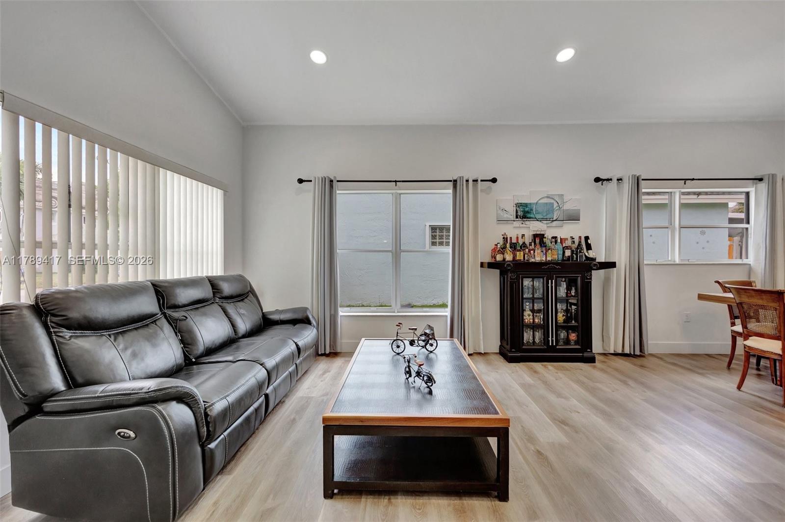 BISCAYNE POINT SOUTH - Residential