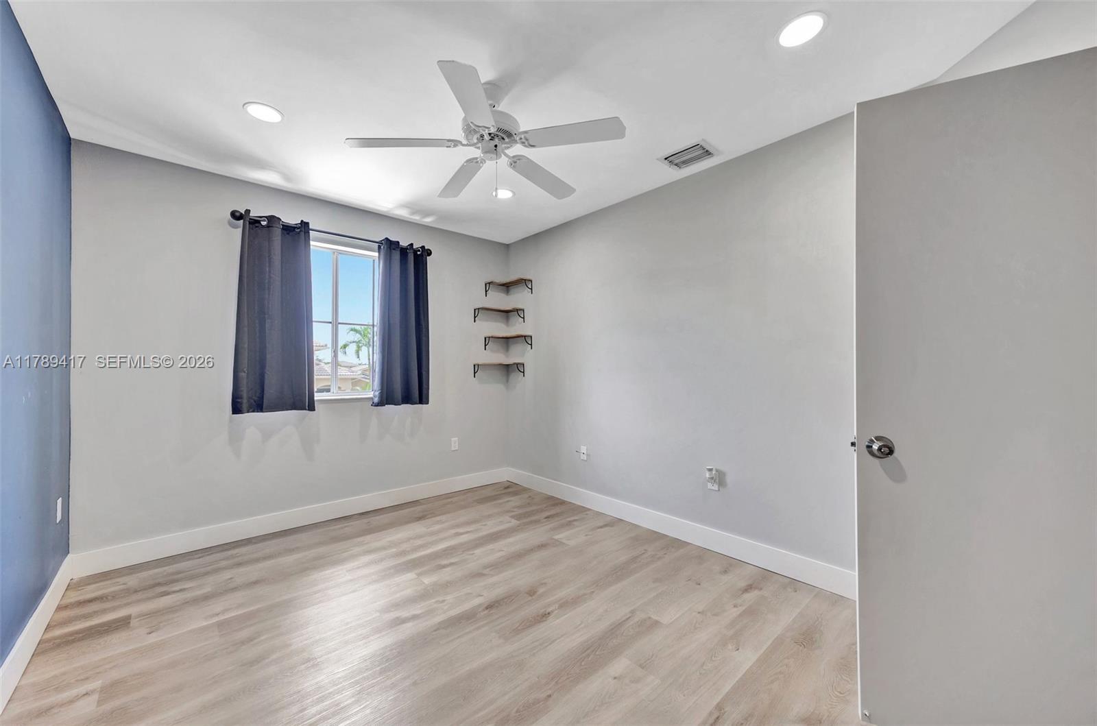 BISCAYNE POINT SOUTH - Residential