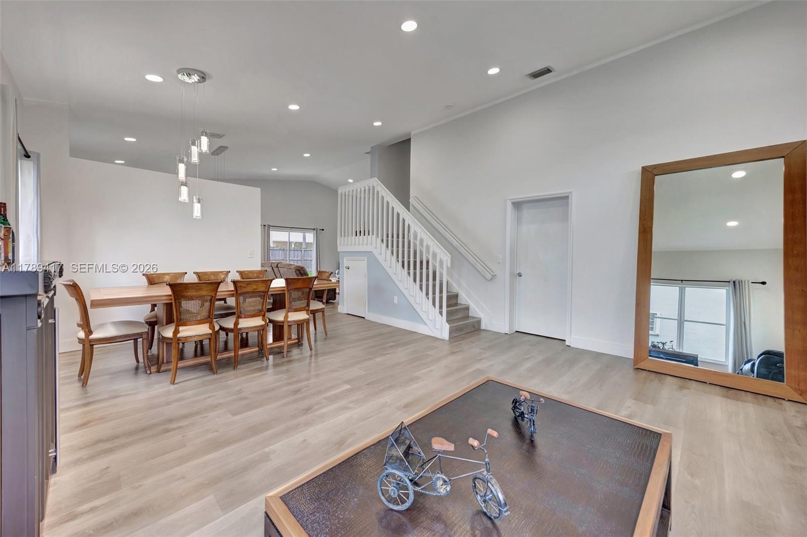 BISCAYNE POINT SOUTH - Residential