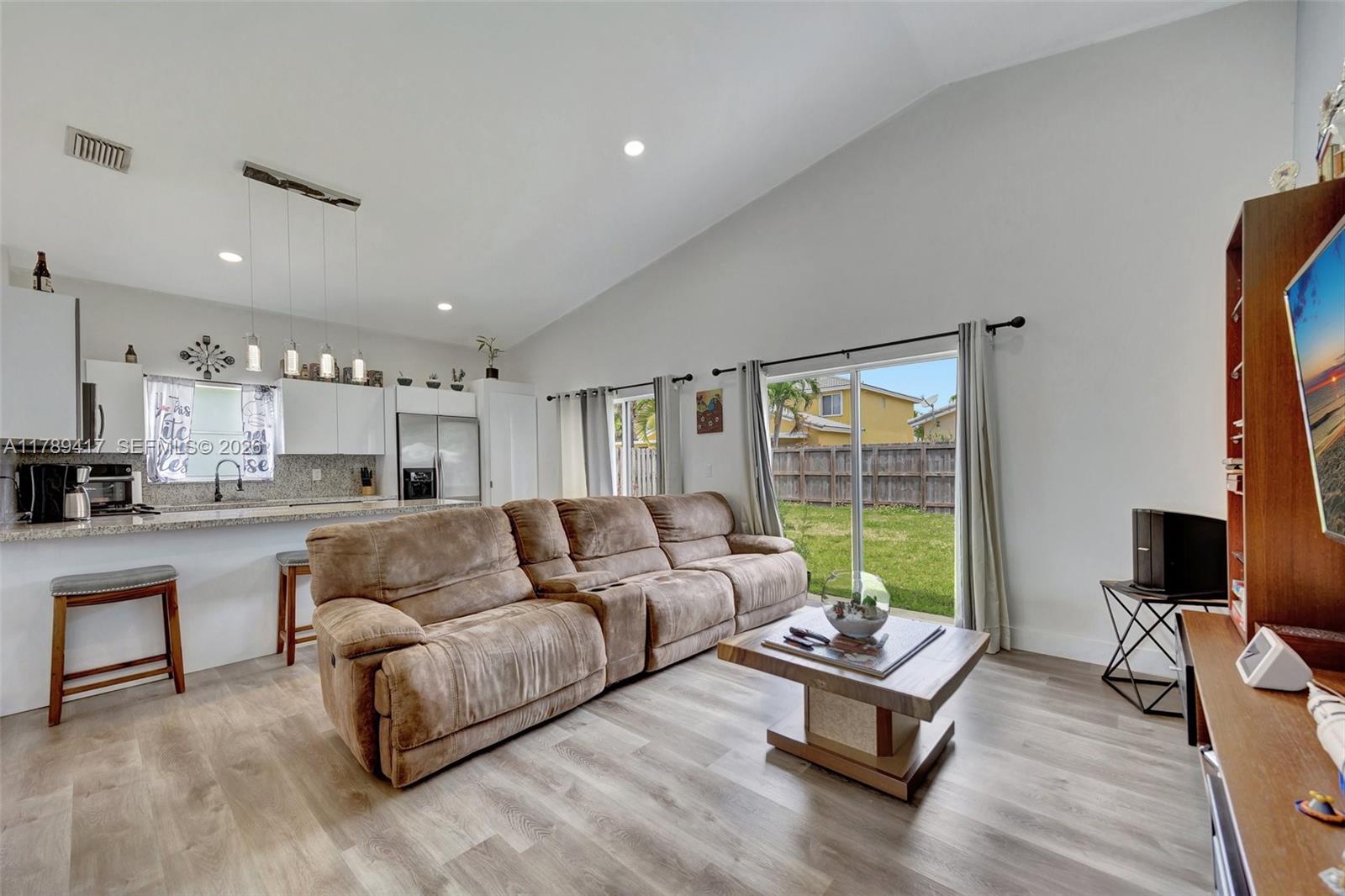 BISCAYNE POINT SOUTH - Residential