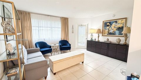 Photo of 540 S Park Rd #14-9, Hollywood, FL 33021 (MLS # A11887203)