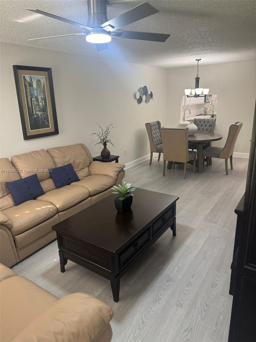 7480 NW 17th St 103, Plantation, FL, 33313/$229,900 3 7480 NW 17th St 103