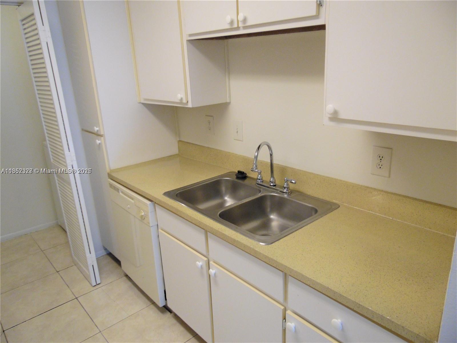 PRESERVE AT AVERY LAKES - Residential