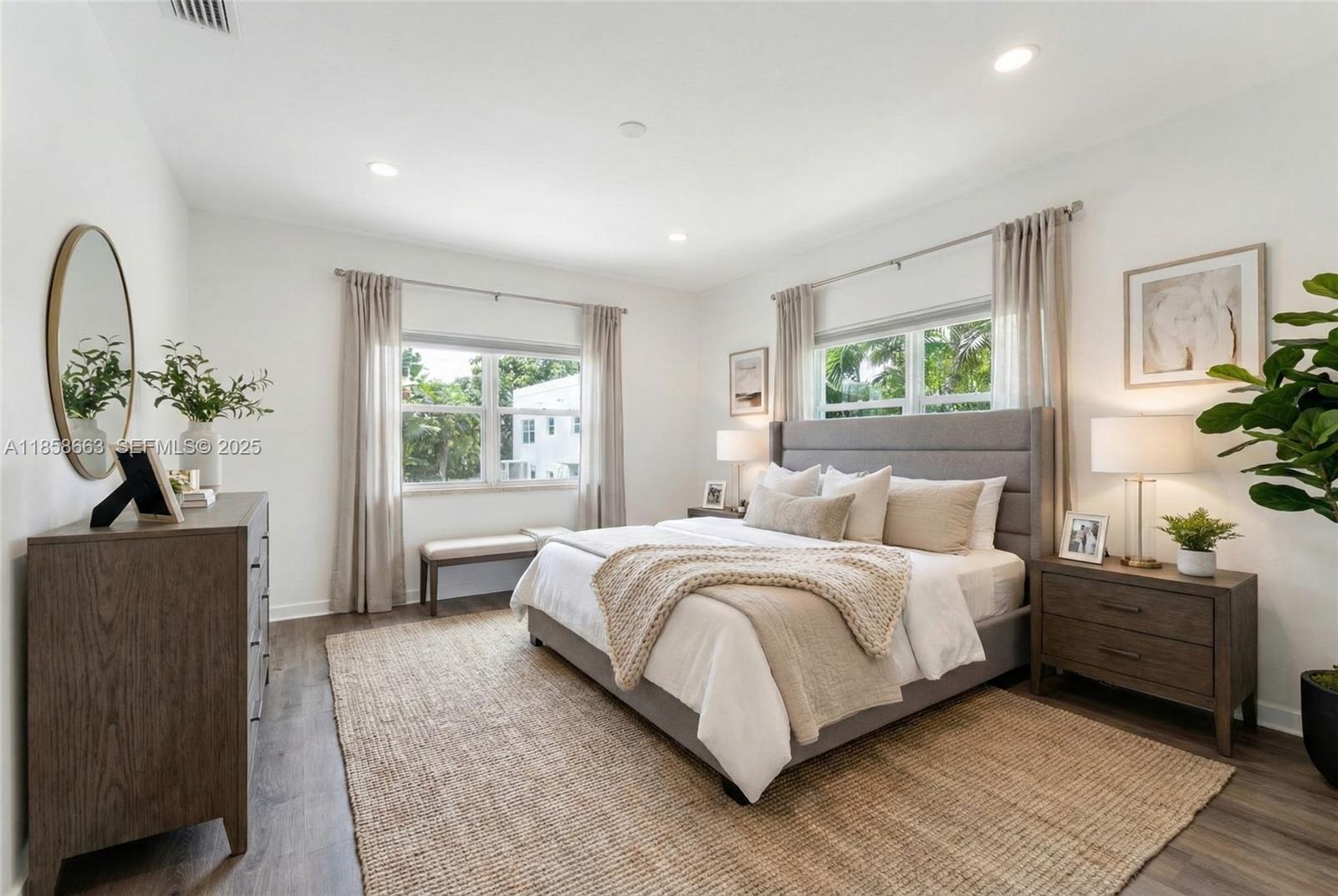 KIM AIMEE CONDO - Residential