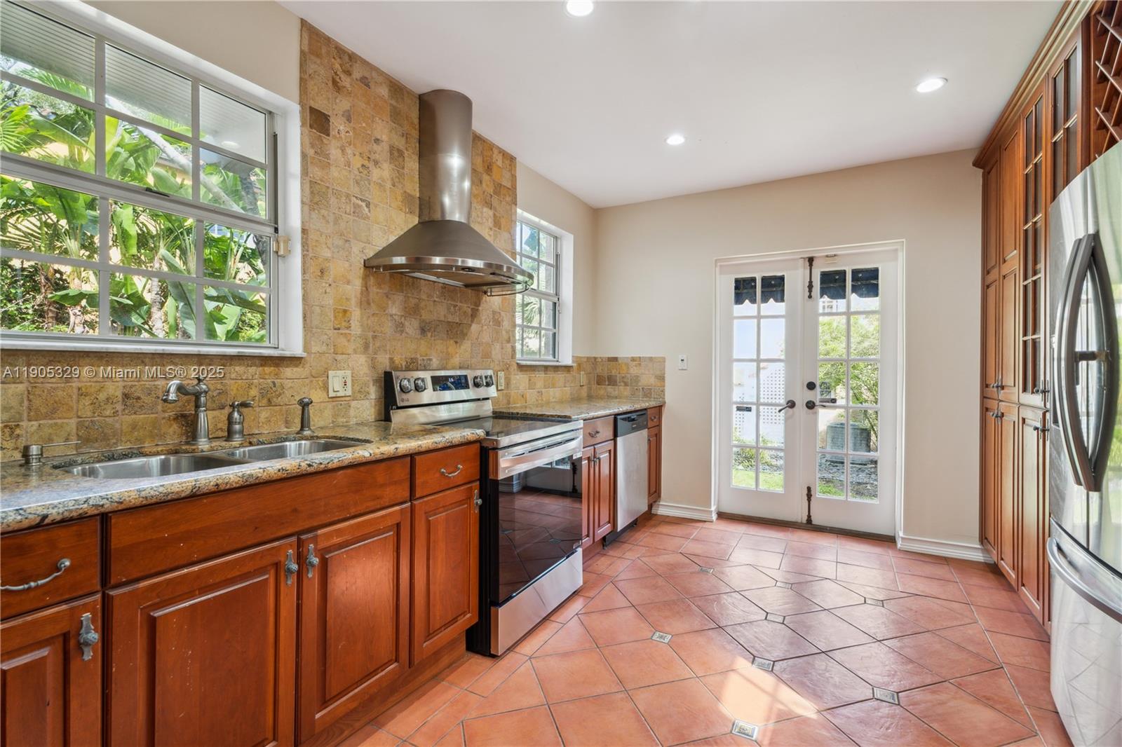 CORAL GABLES GRANADA SEC - Residential Lease