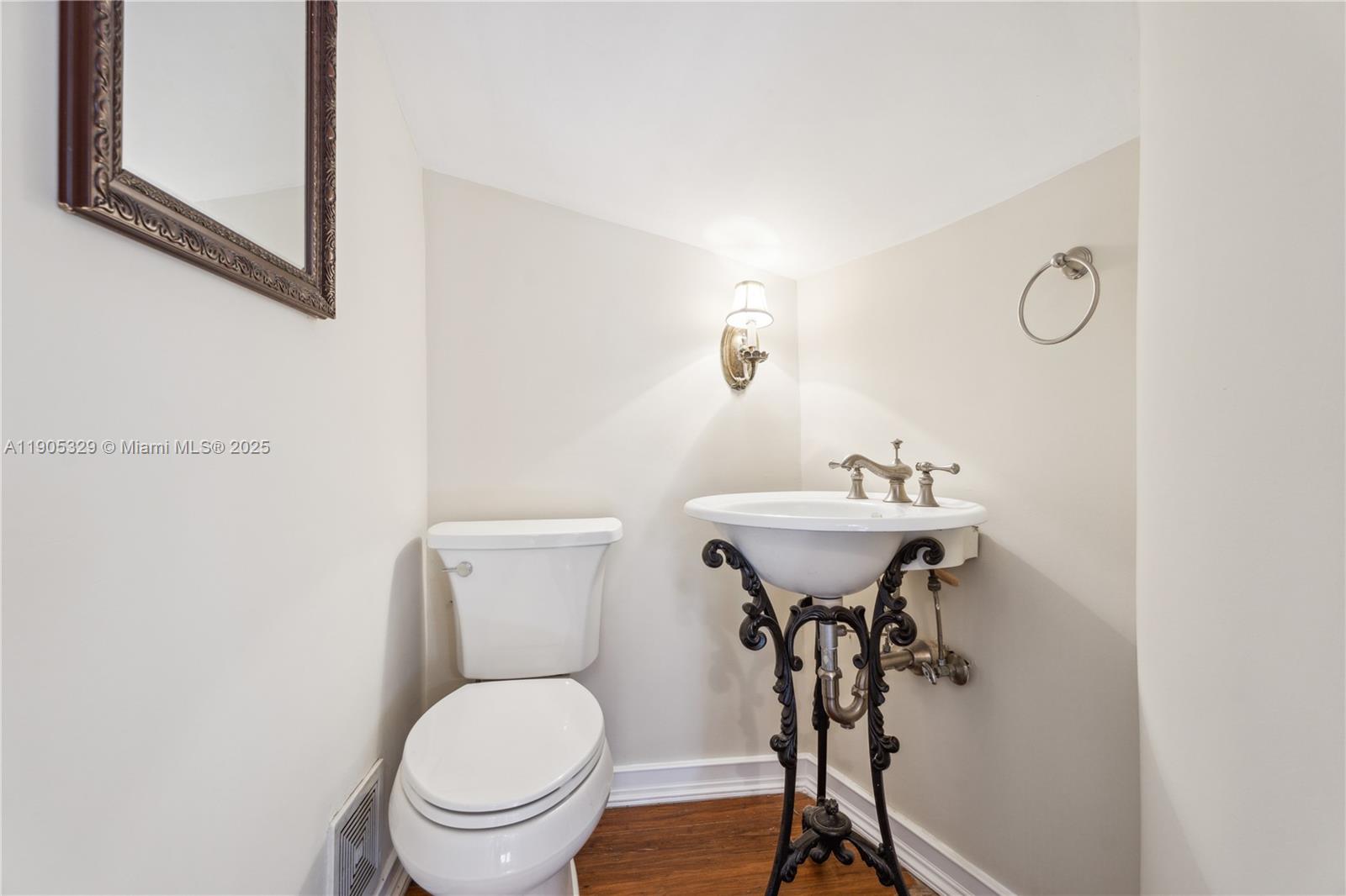 CORAL GABLES GRANADA SEC - Residential Lease