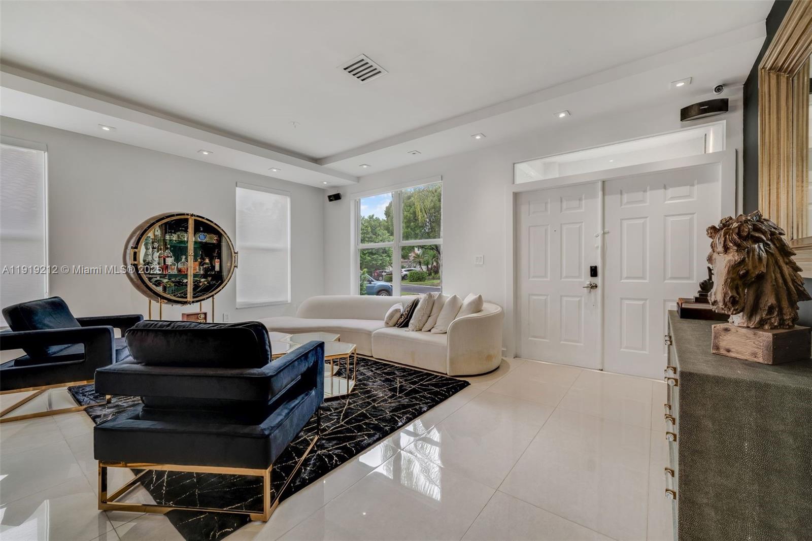 DORAL SANDS - Residential Lease