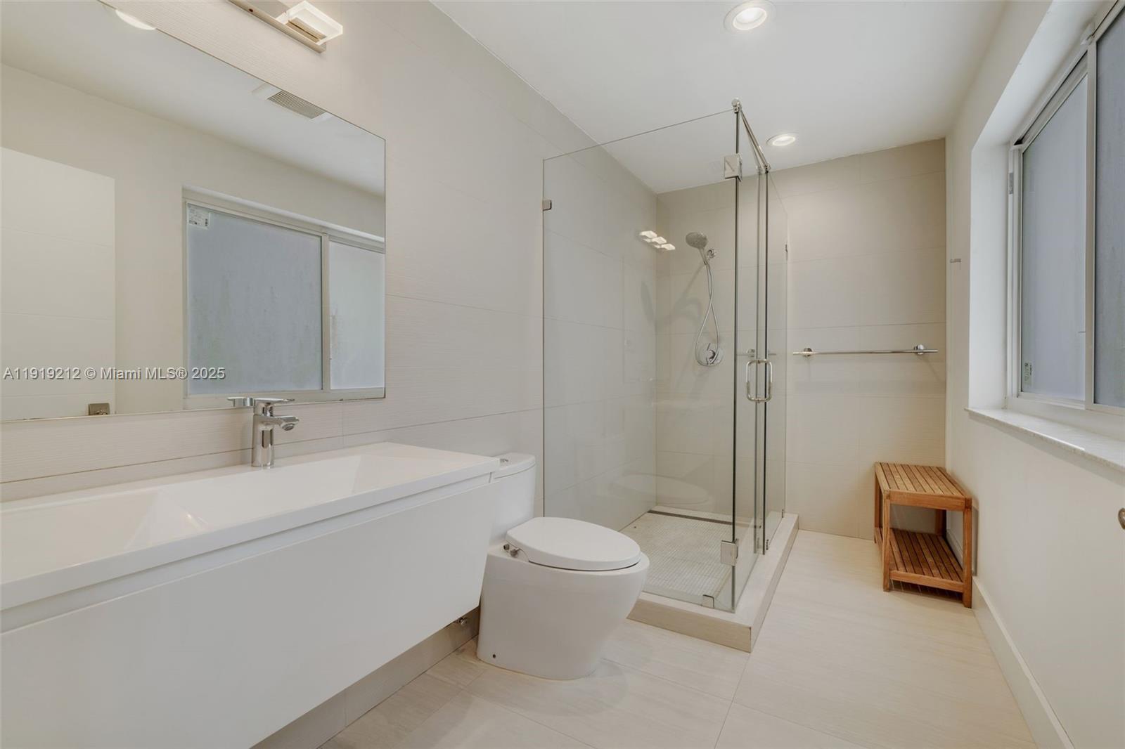 DORAL SANDS - Residential Lease