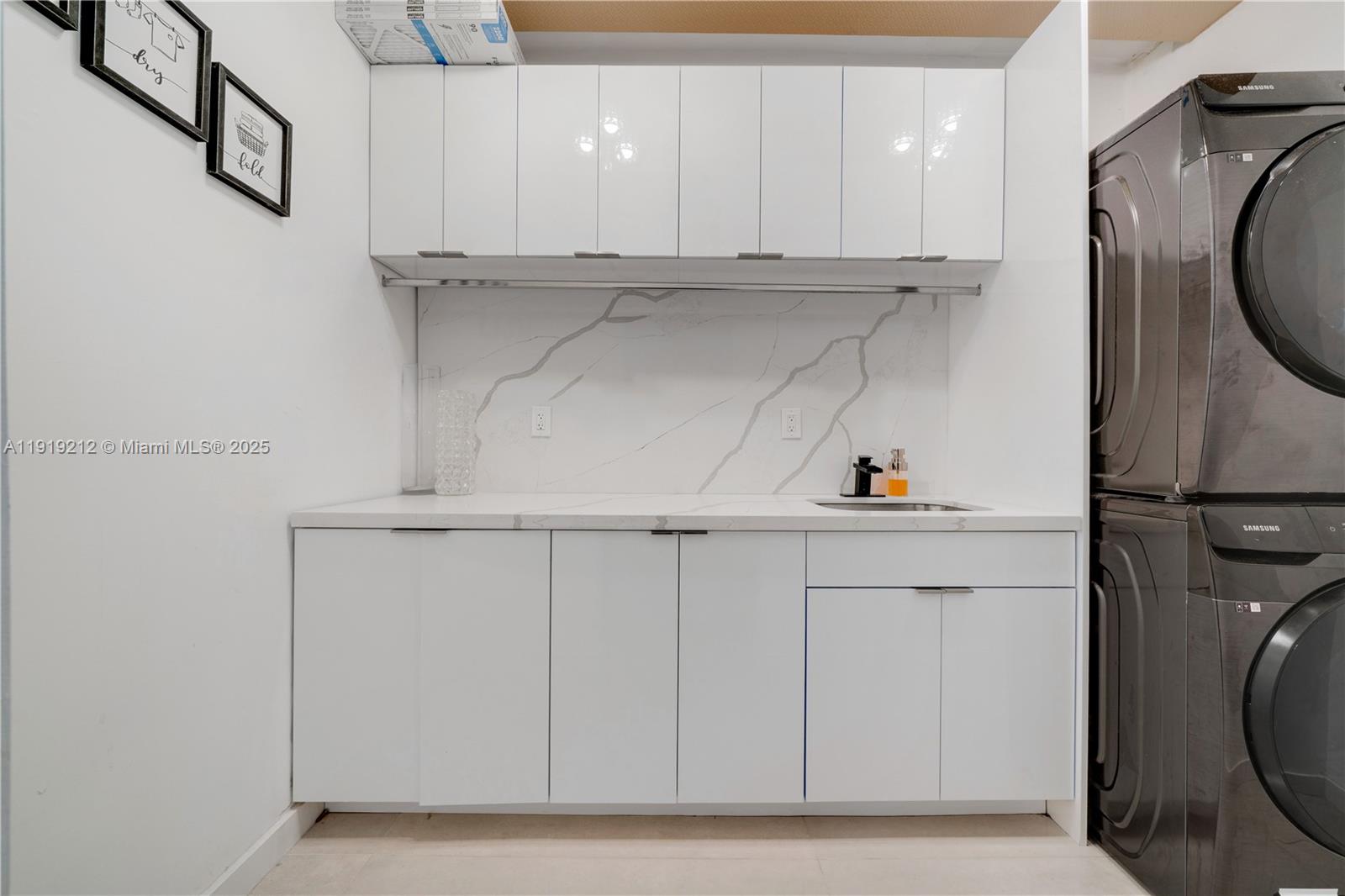 DORAL SANDS - Residential Lease