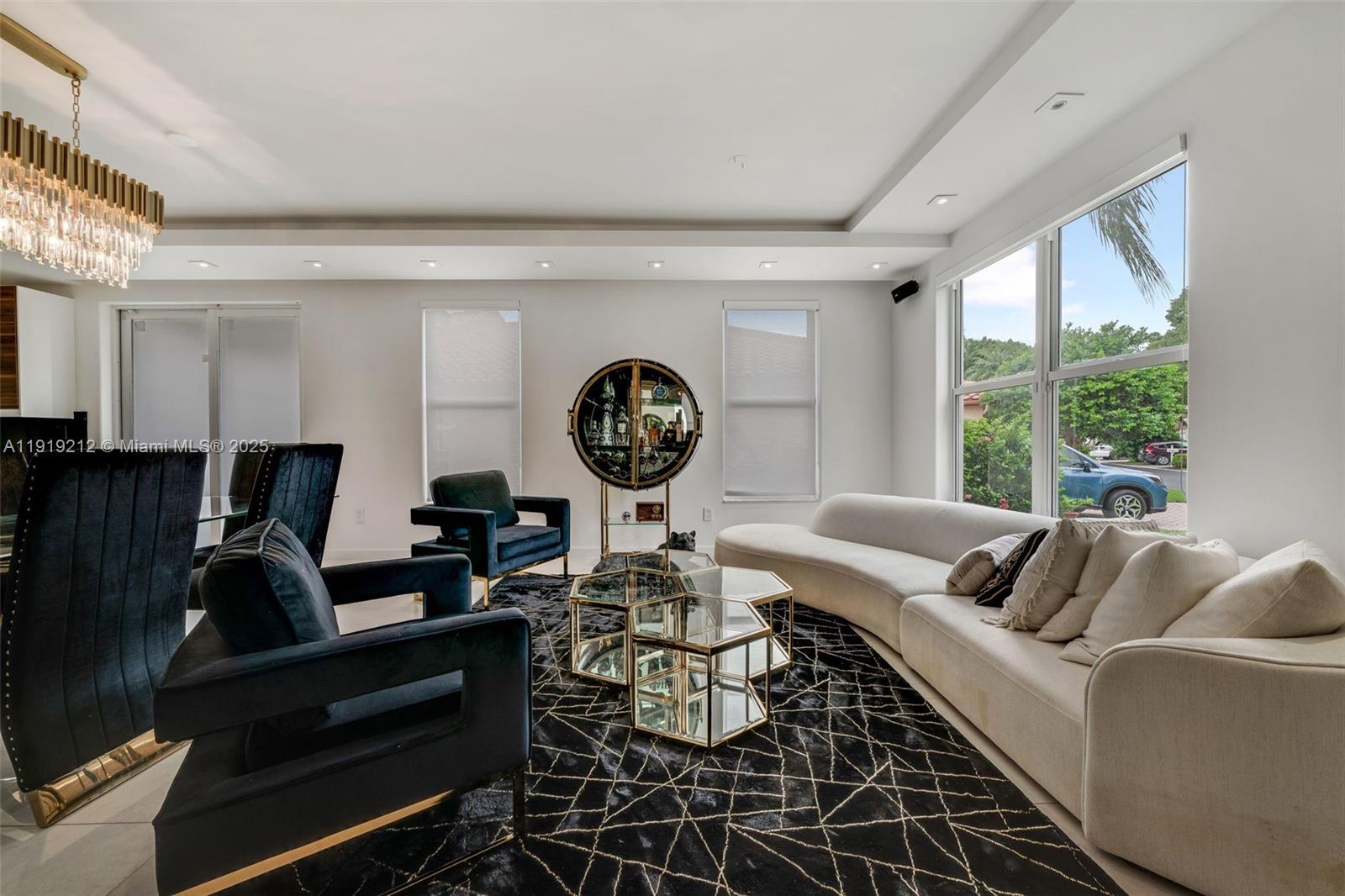 DORAL SANDS - Residential Lease