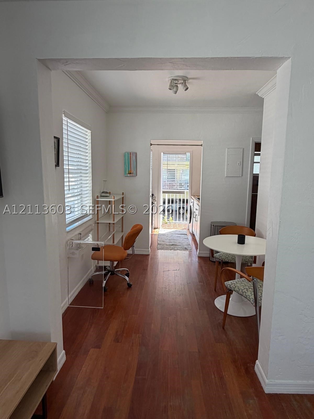 901 Meridian Ave 207
