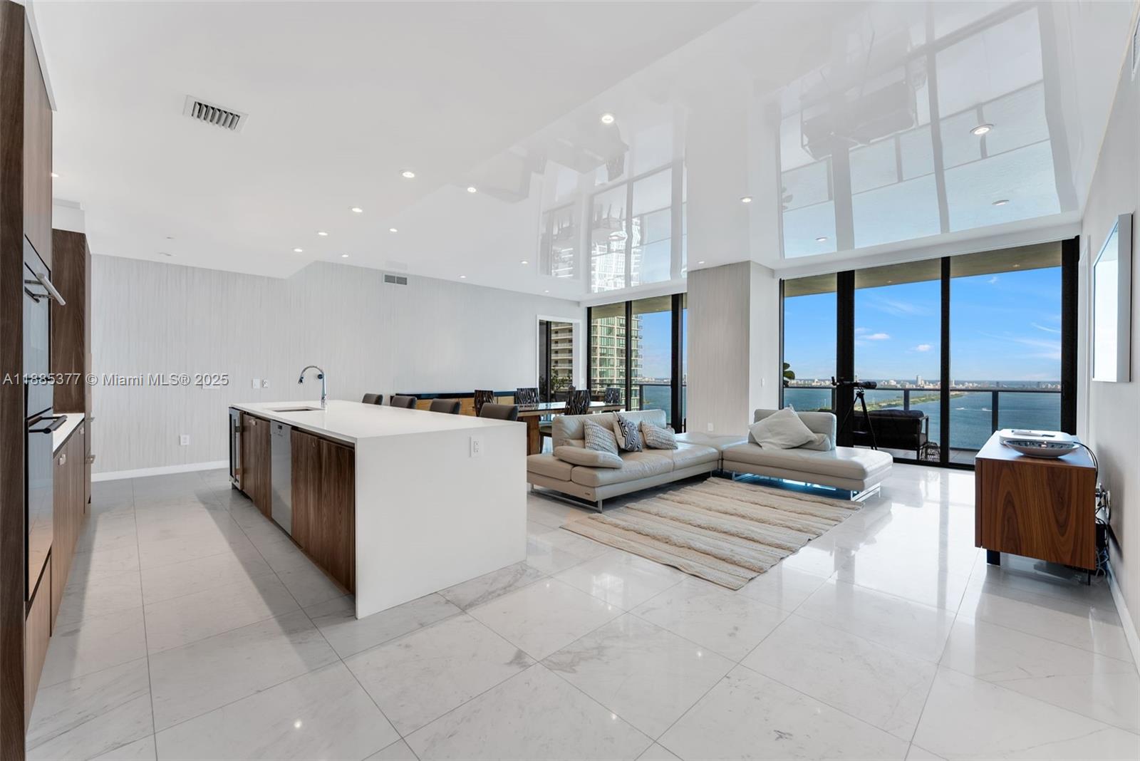 GRAN PARAISO CONDO - Residential Lease