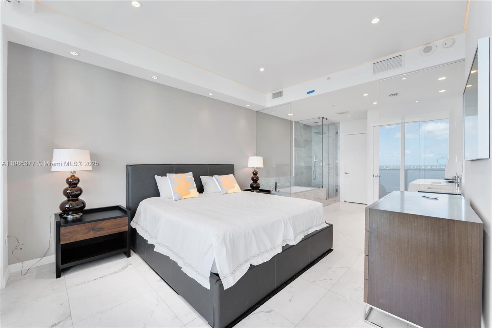 GRAN PARAISO CONDO - Residential Lease