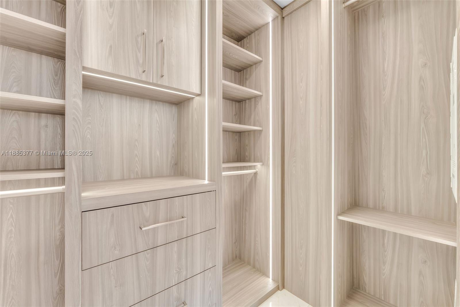 GRAN PARAISO CONDO - Residential Lease