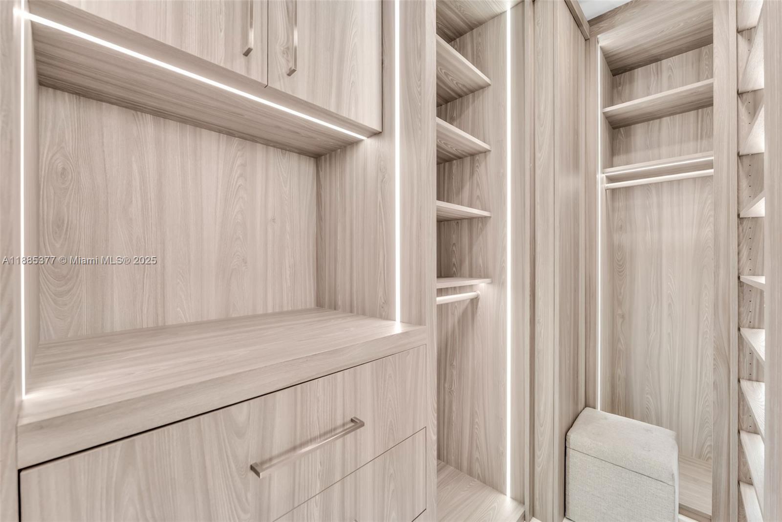 GRAN PARAISO CONDO - Residential Lease