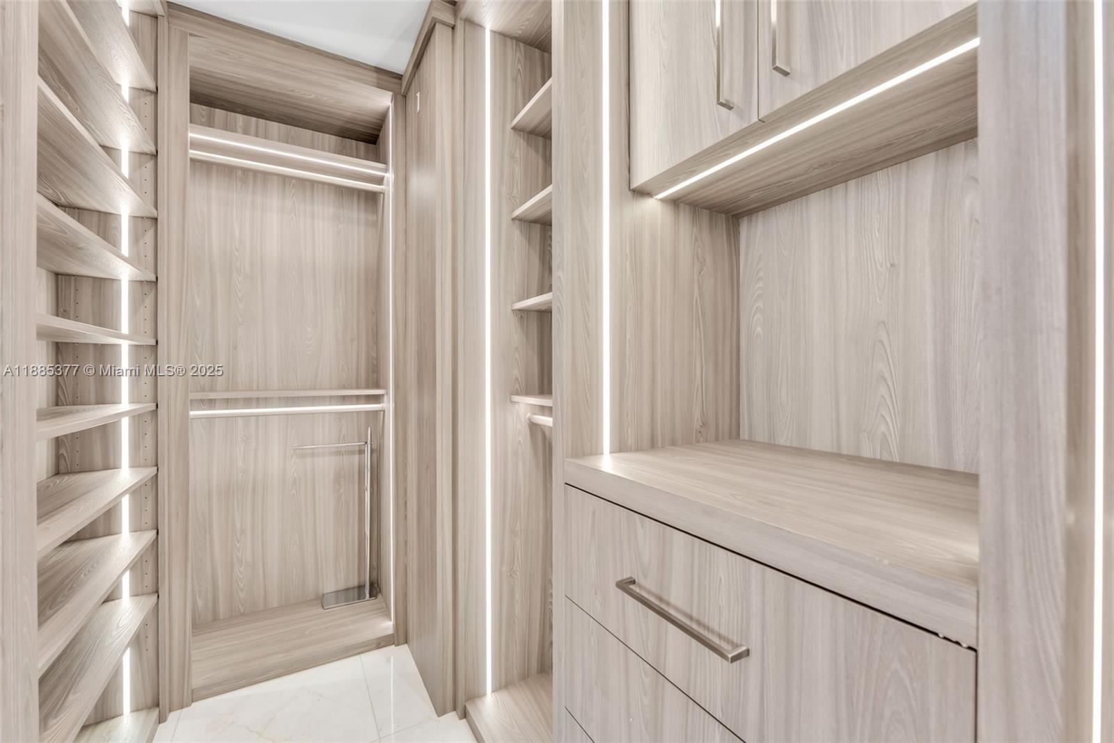 GRAN PARAISO CONDO - Residential Lease