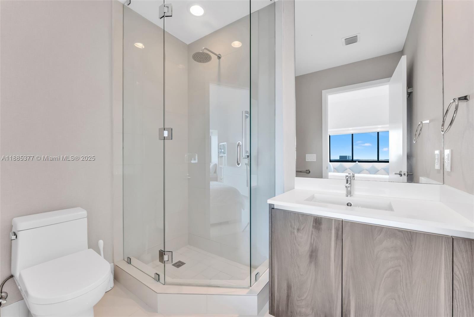 GRAN PARAISO CONDO - Residential Lease