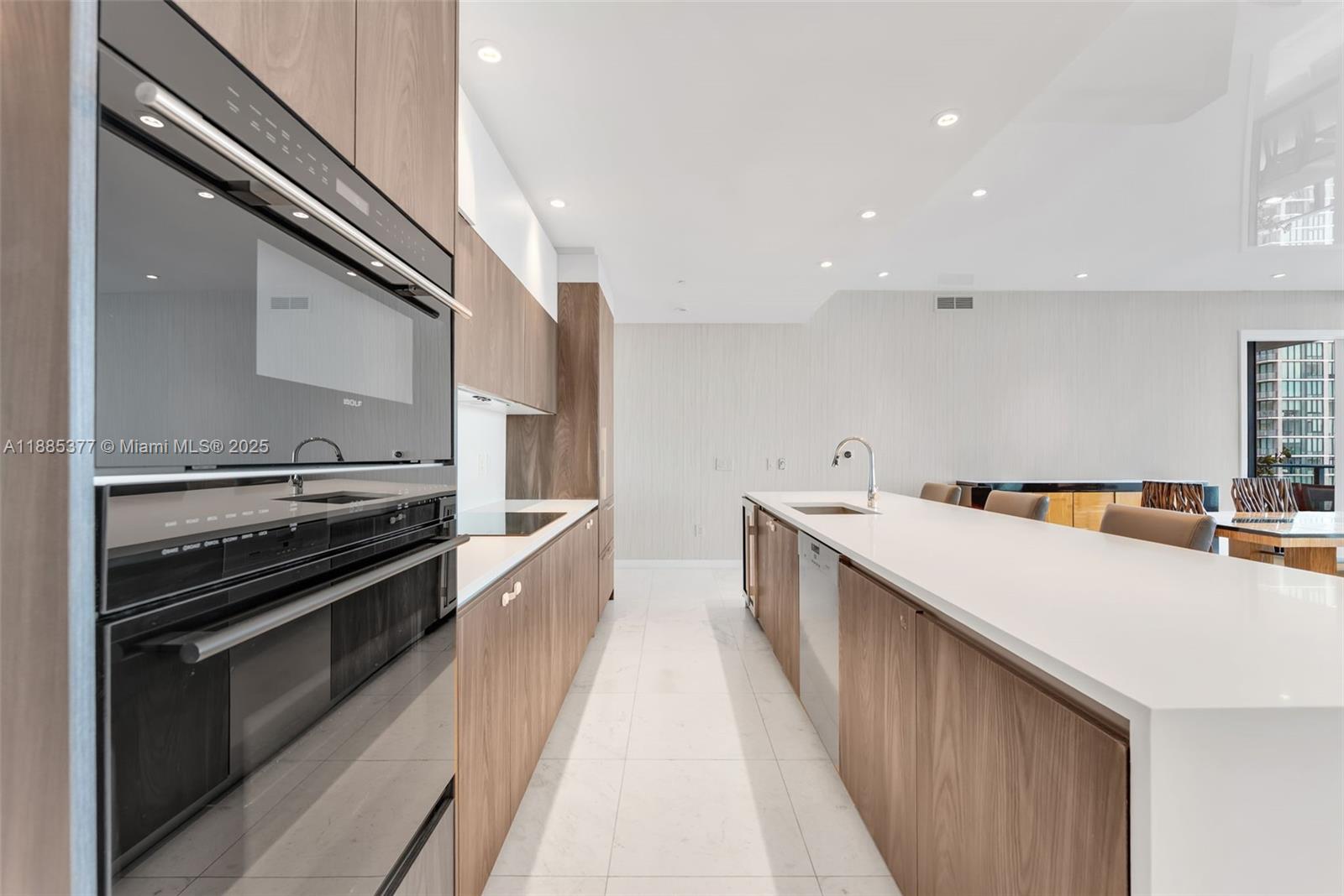 GRAN PARAISO CONDO - Residential Lease