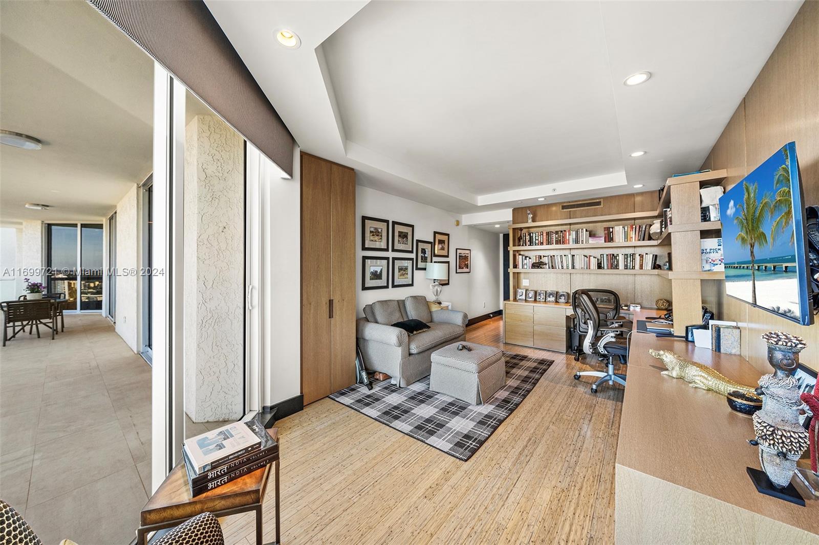 BELLAMARE @ WILLIAMS ISLA - Residential