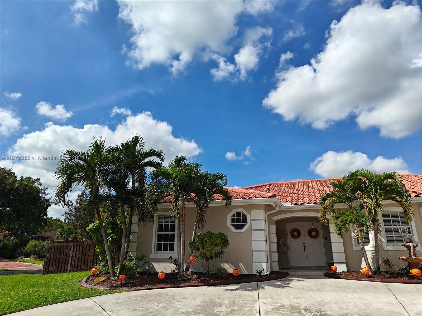 SEA PINES ESTATES - Residential