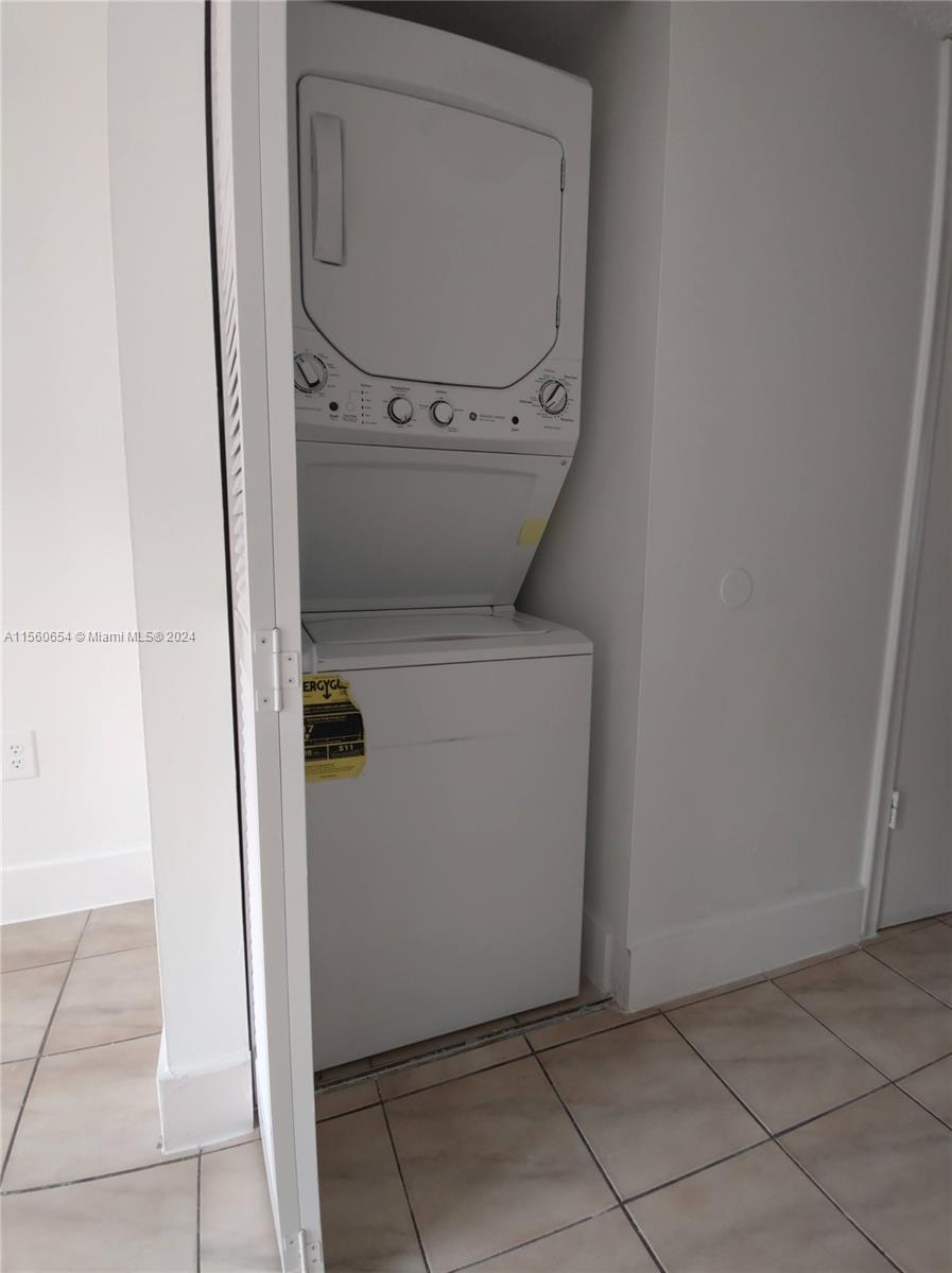 WESTLAND VILLAGE CONDO II - Residential Lease