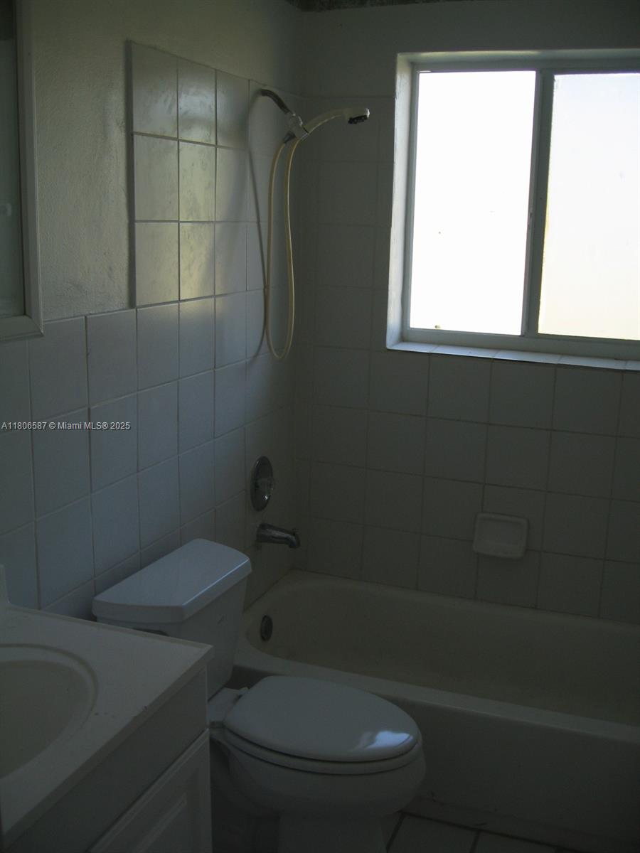 WEST MOORLAND AMD - Residential Lease